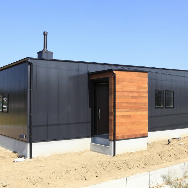 ＬＤＫとつながる土間玄関のある平屋