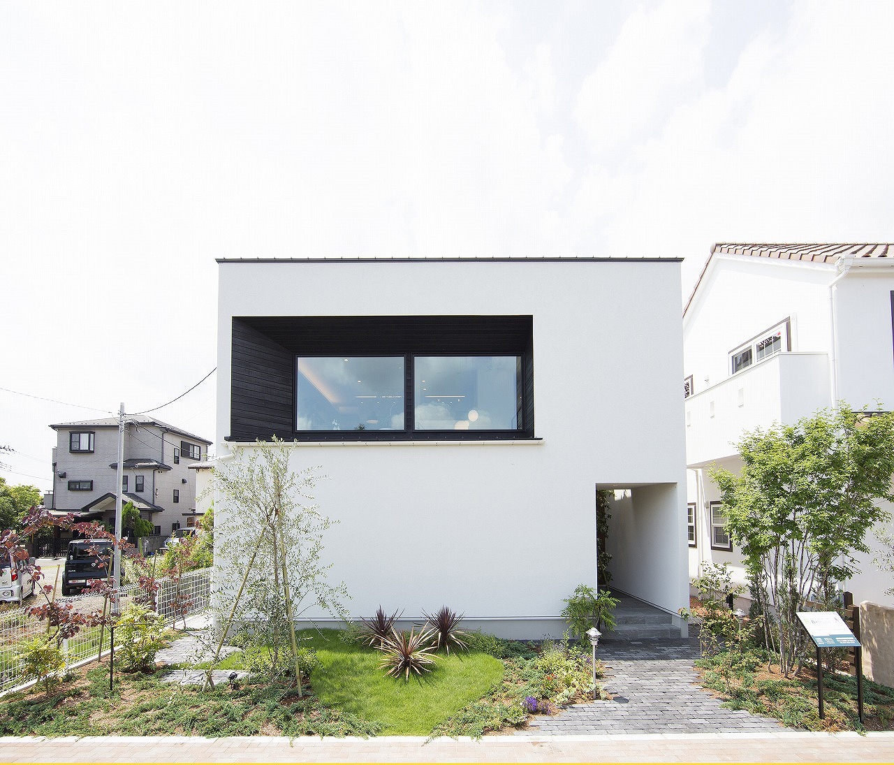 中庭と吹抜けを活かした美しい家 注文住宅 デザイン住宅 鹿児島市 の工務店 アイランドホーム